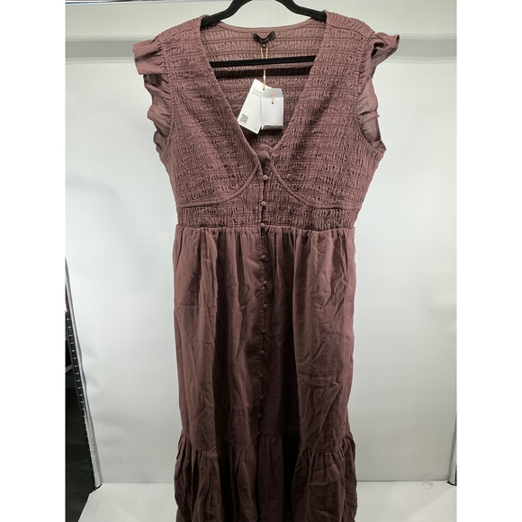 Quince Dresses & Skirts - Organic Textured Cotton Smocked V-Neck Midi Dress